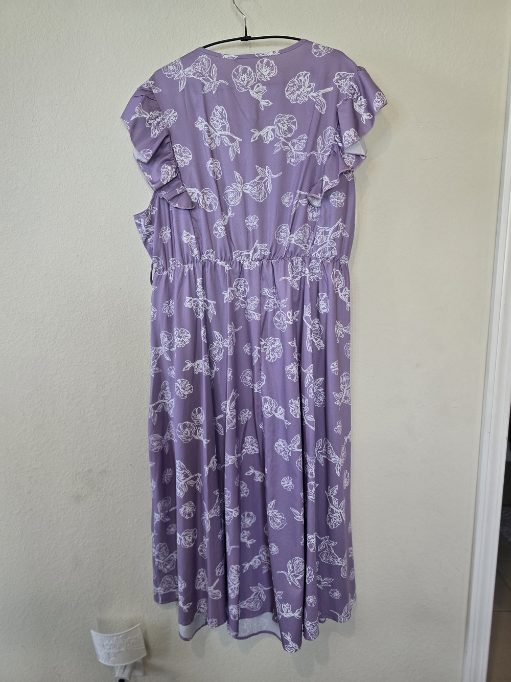 NWOT BloomChic Lavender Floral Wrap Dress Sz 18/20 - Picture 2 of 6